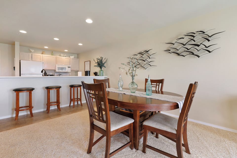 212 Vacation by the Sea