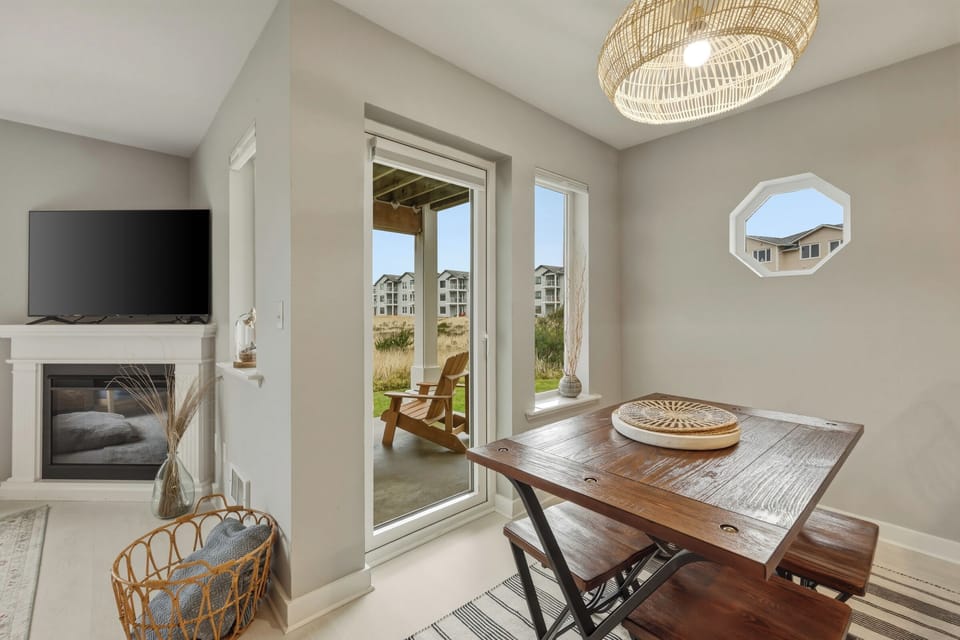 213 Vacation by the Sea