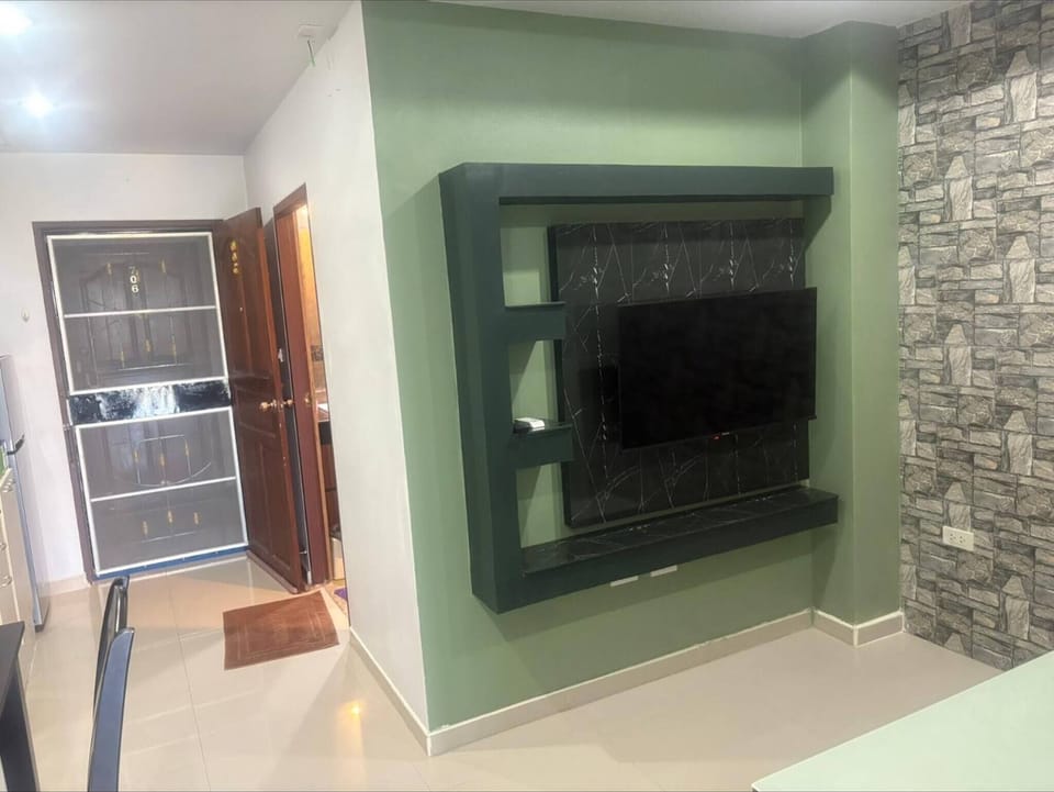 Condo, 1 Bedroom, Balcony | Interior