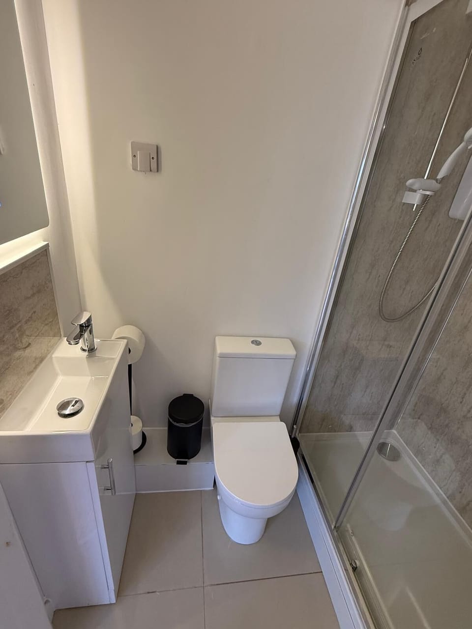 Bathroom amenities