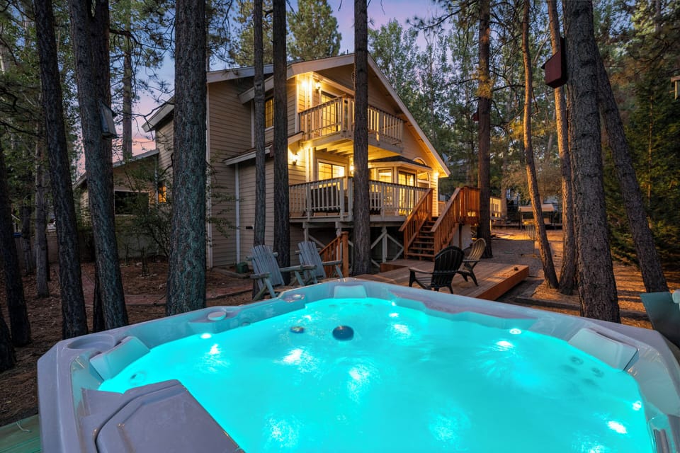 Private Hot Tub on back patio - Private Hot Tub on back patio