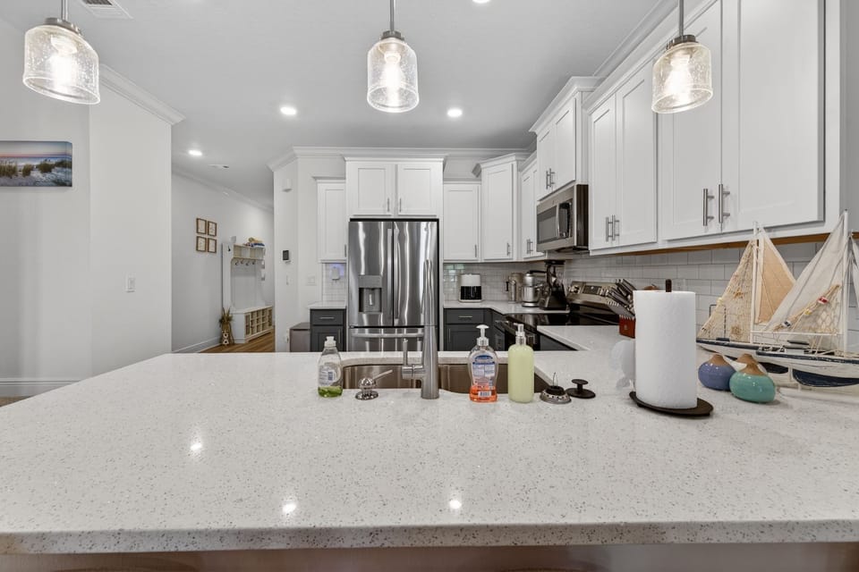 Townhome, 3 Bedrooms | Private kitchen | Coffee/tea maker, fridge, oven