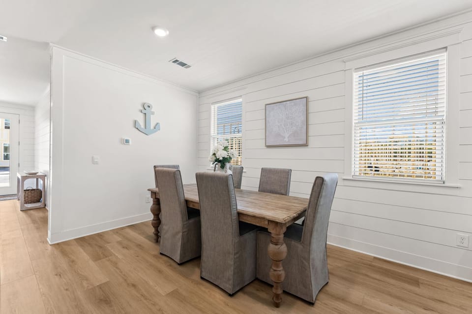 House, 5 Bedrooms, Resort View | In-room dining