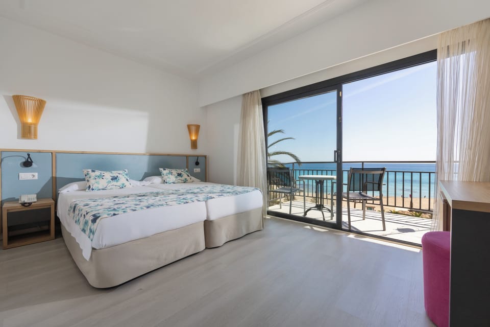 Double Room | Minibar, free WiFi, bed sheets