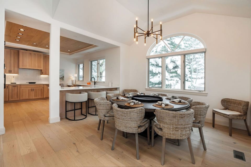 Gather around the table for slow mornings, lively dinners, and everything in between—seating for8.