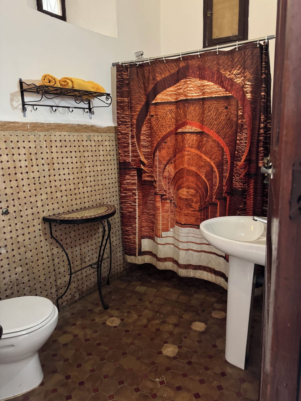Shower, free toiletries, hair dryer (on request), towels