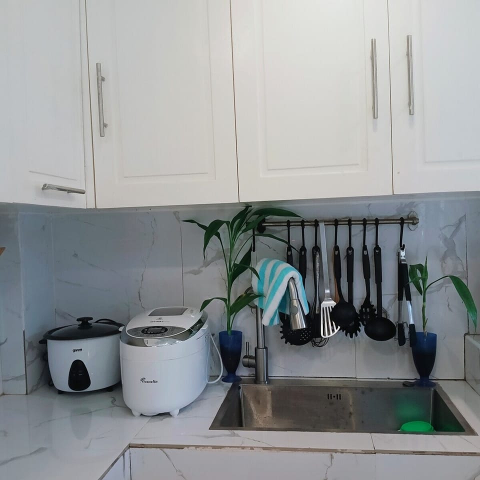 Comfort House, 4 Bedrooms, Private Pool | Private kitchen | Fridge, microwave, oven, stovetop