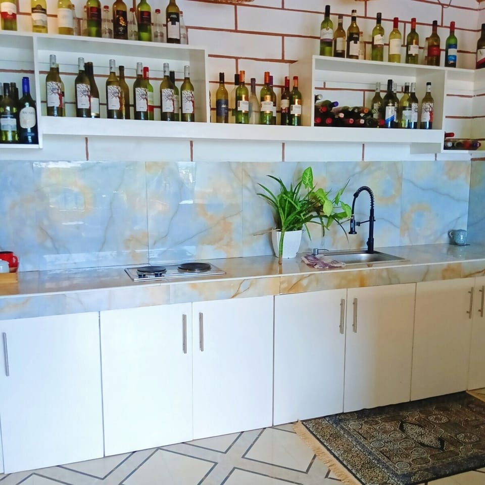 Comfort House, 4 Bedrooms, Private Pool | Private kitchen | Fridge, microwave, oven, stovetop