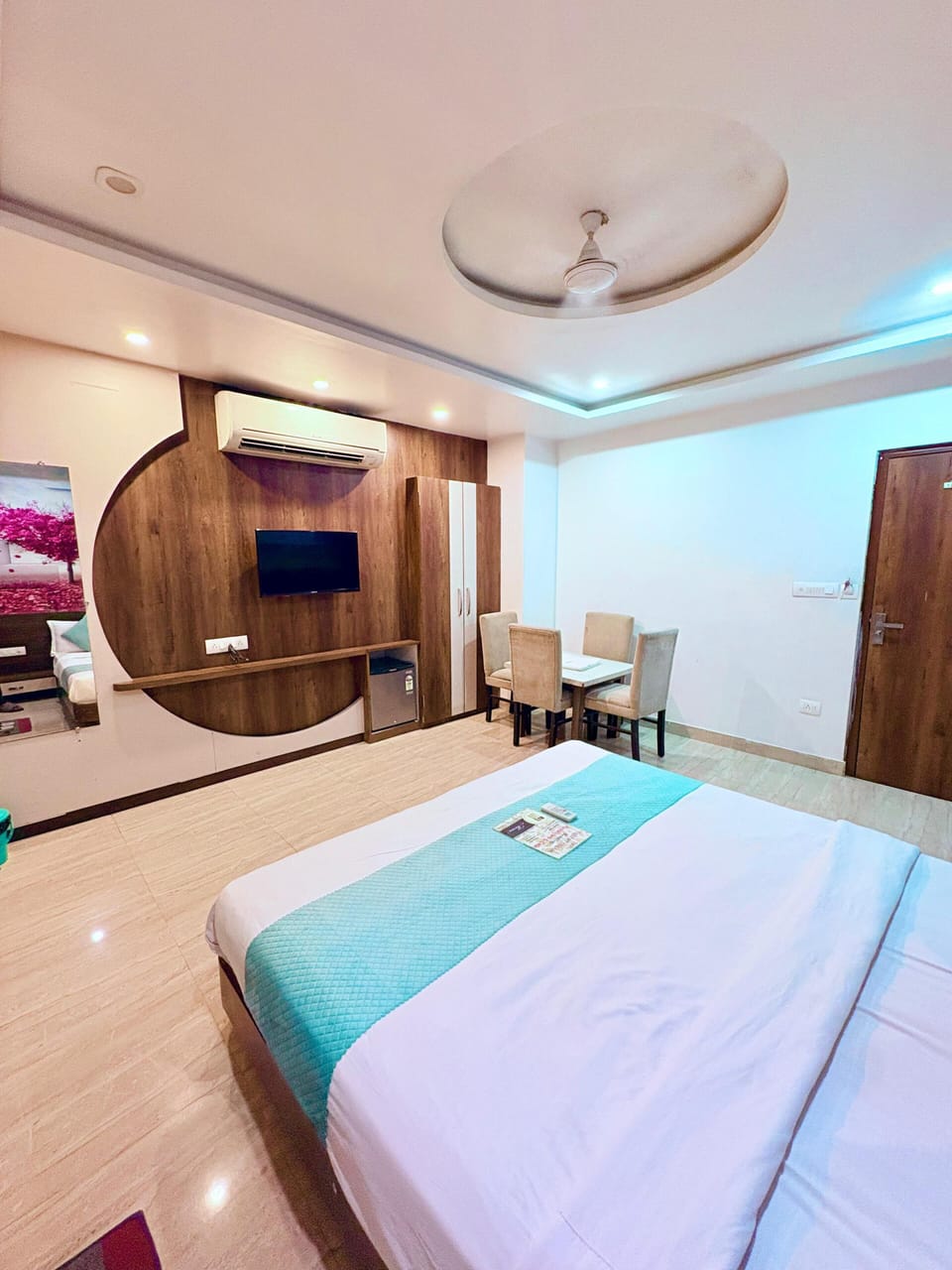 Deluxe Double Room, City View