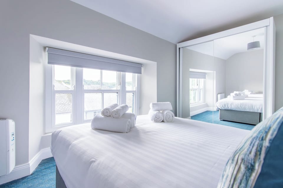 City Apartment, 2 Bedrooms, Patio, City View | Free WiFi