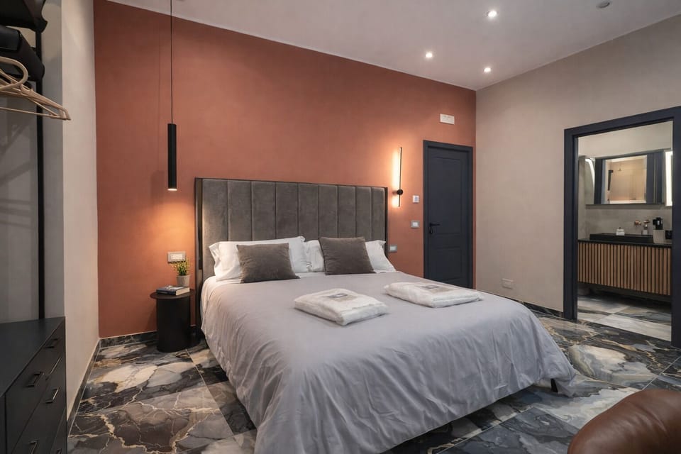 Deluxe Room | In-room safe, laptop workspace, blackout drapes, soundproofing