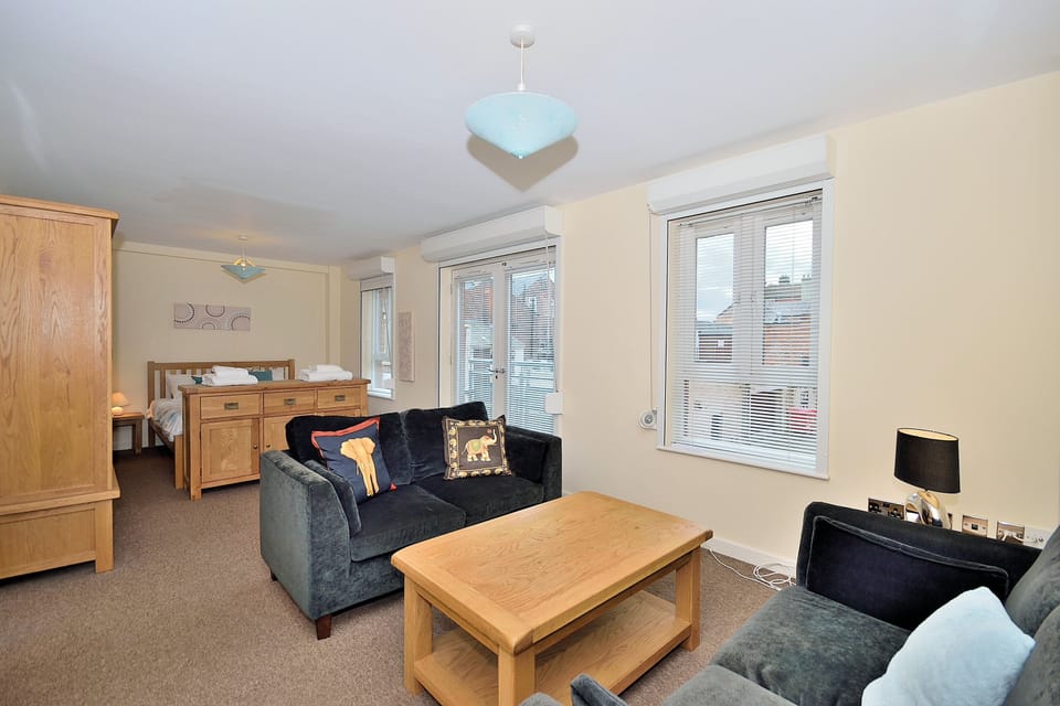 Classic Townhome, 3 Bedrooms | Living area