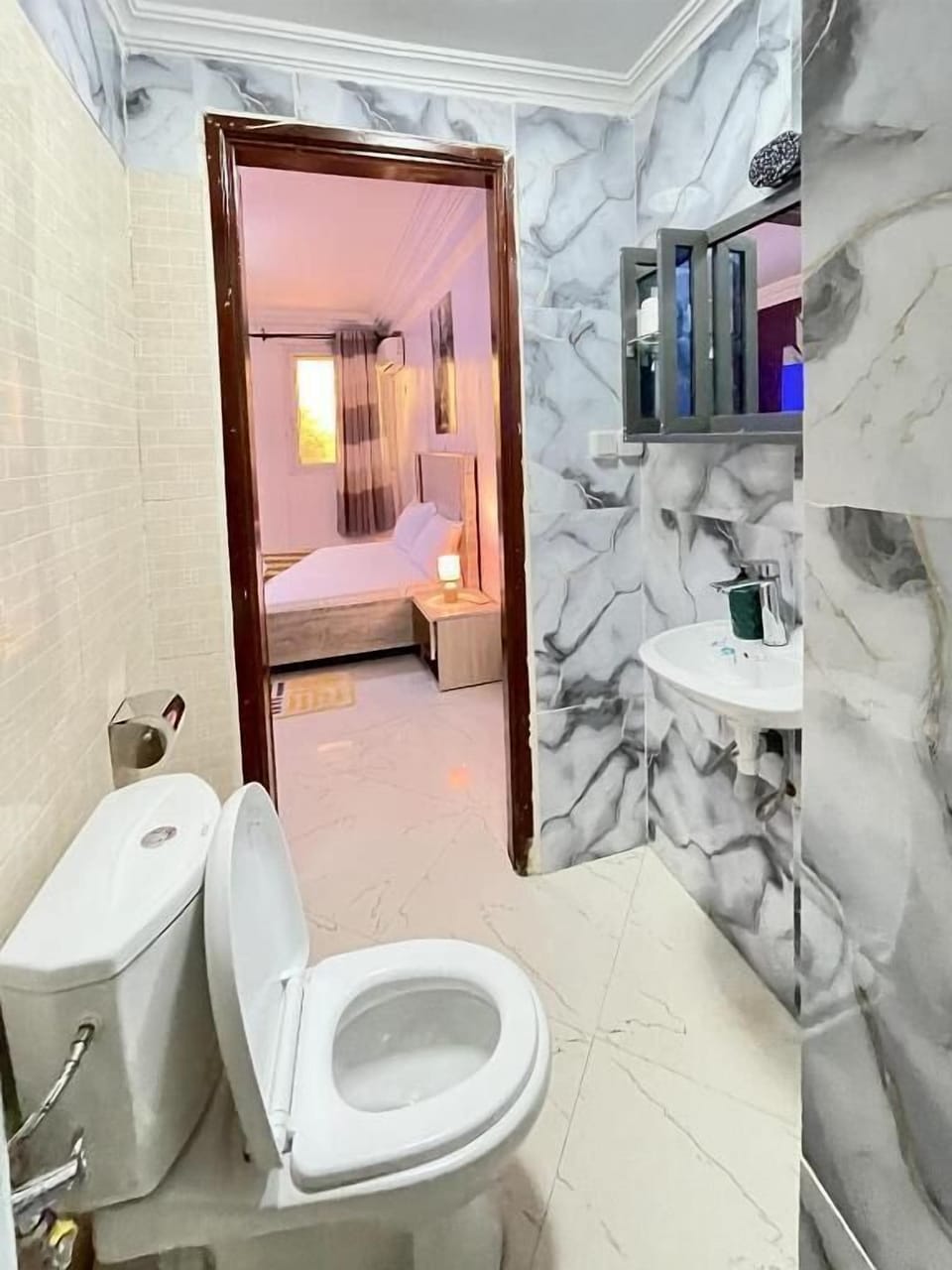 Towels, soap, shampoo, toilet paper