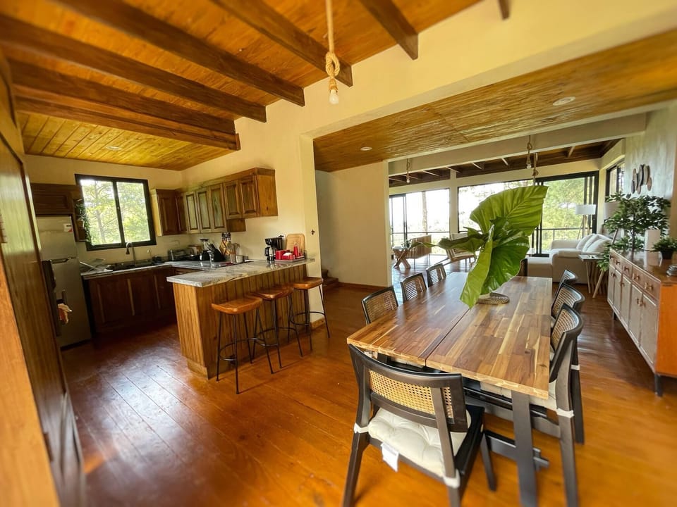 Villa, 5 Bedrooms, Accessible, Smoking | Dining room