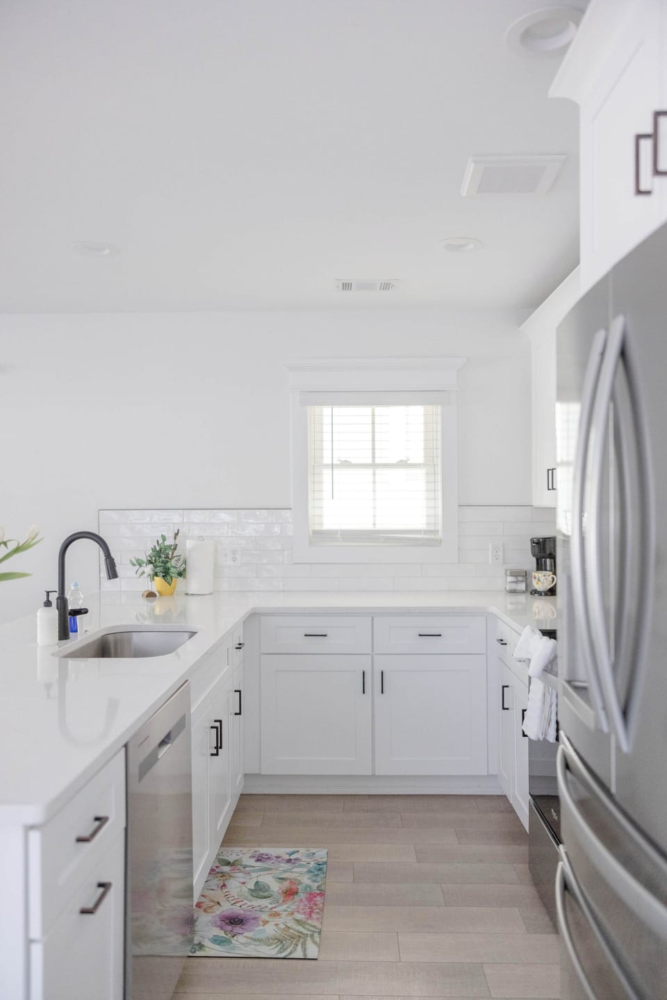 Designed for both convenience and functionality, the kitchen features modern appliances, ample counter space, and all the essentials for a comfortable stay