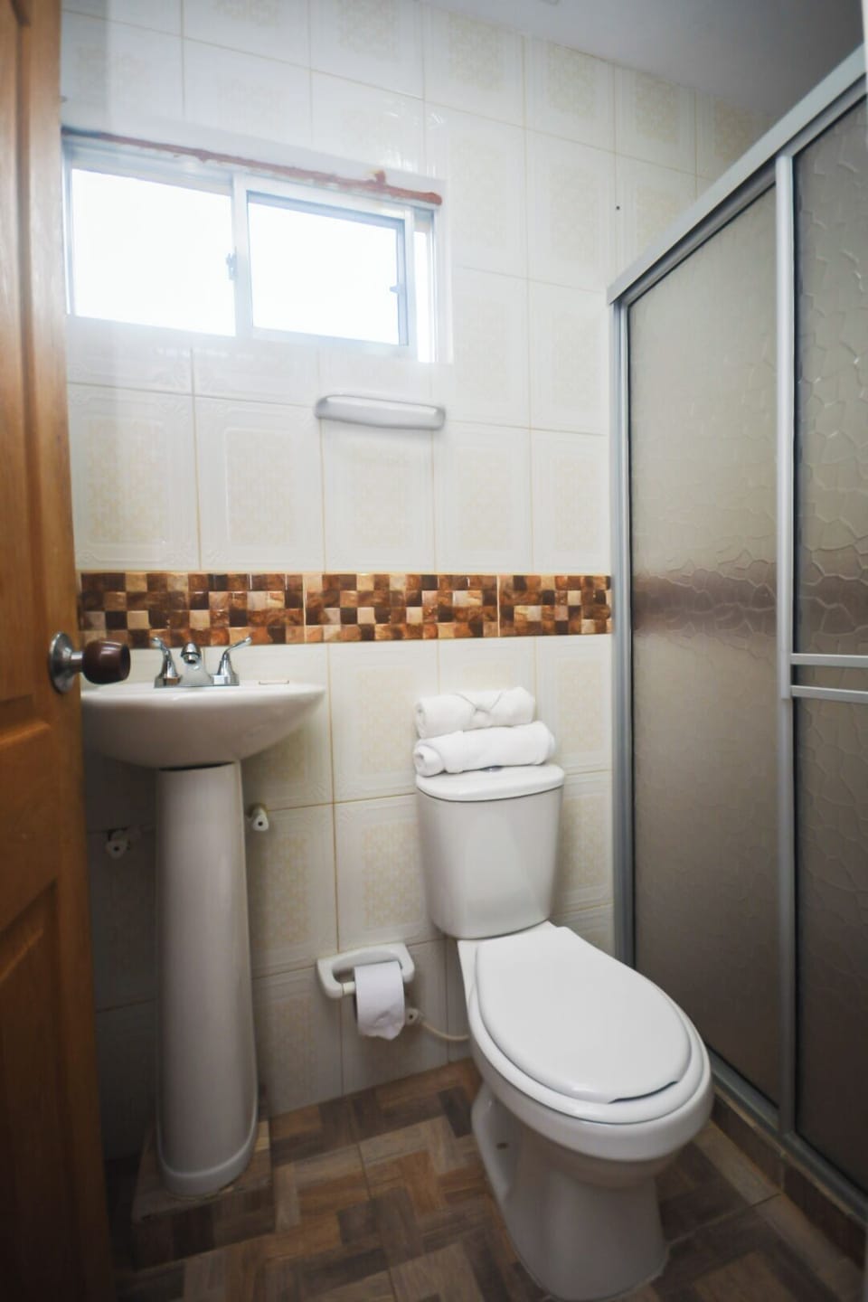 Standard Double Room | Bathroom