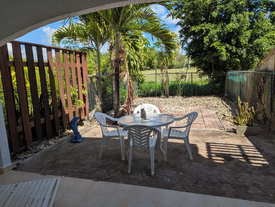 Outdoor dining