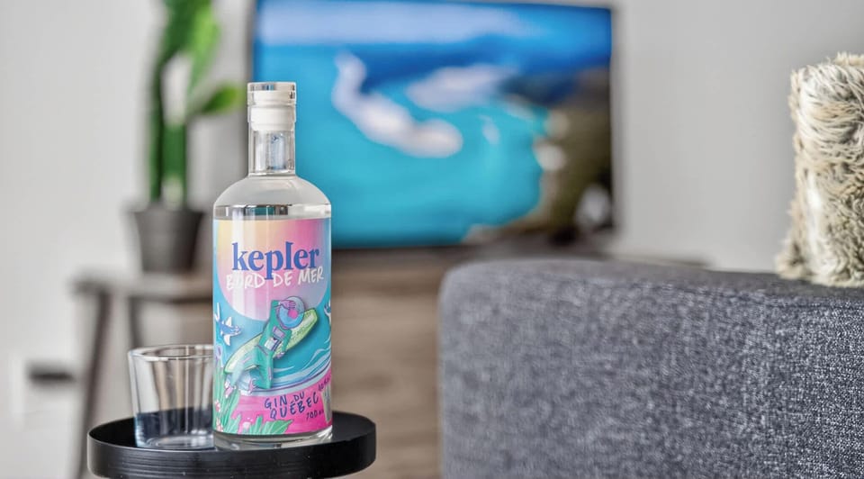 Et pourquoi pas un p'tit gin BORD DE MER de la distillerie KEPLER située à Lévis, sur la rive-sud de Québec ! Vous pourrez aussi en trouver à la SAQ de Pont-Rouge, à 7 minutes de votre chalet :)
