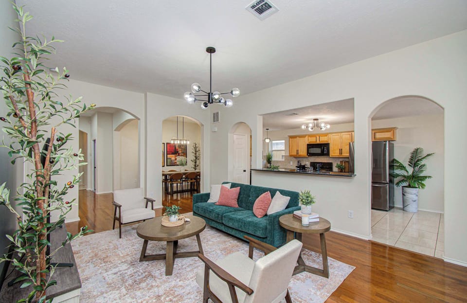 House 2: living room