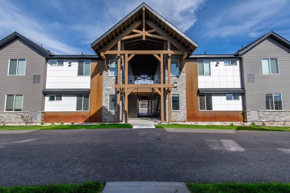 Front of apartment complex
