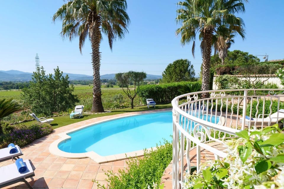 Villa Des Vignes image