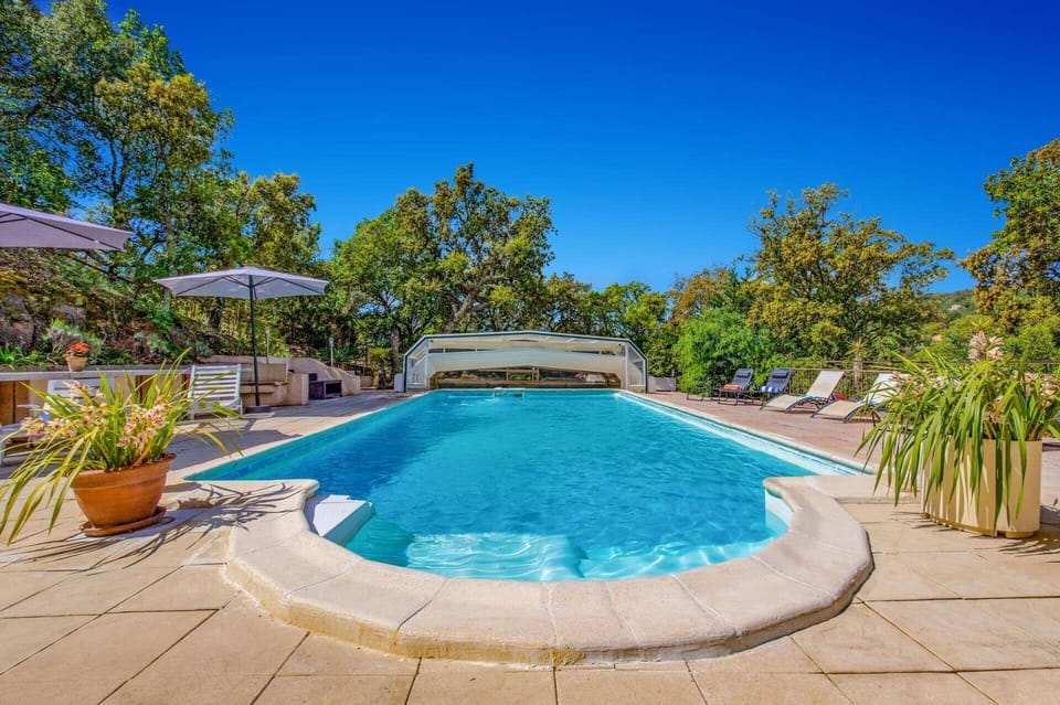Villa Sur la Colline image