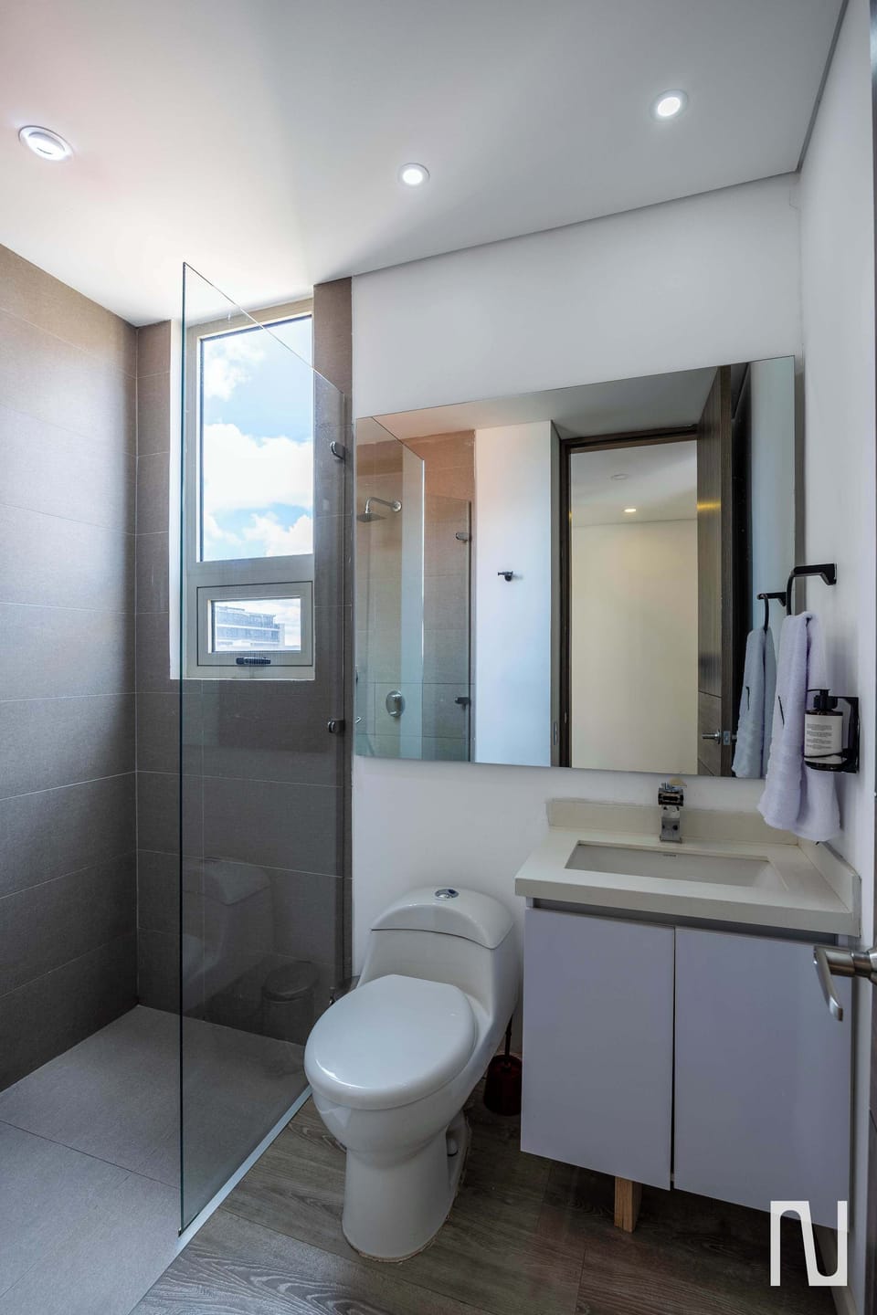Apartment, Multiple Beds, Hot Tub, City View (Balcones 202) | Bathroom