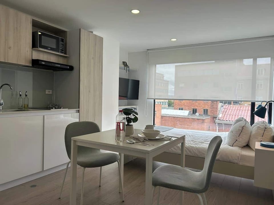 Apartment, 1 Double Bed, Kitchen, City View (Macae 410) | Dining