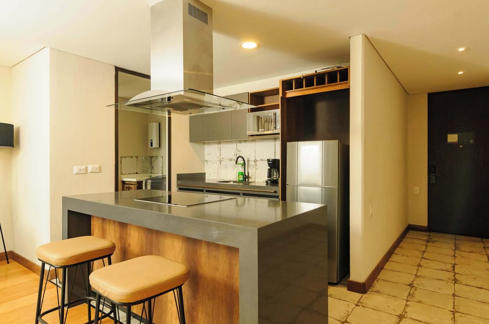 Apartment, 2 Queen Beds, Balcony, City View (La Primera 304 Live) | Private kitchen