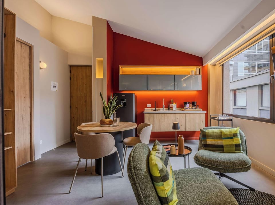 Apartment, Multiple Beds, City View (Gardens B202 + 203) | Interior
