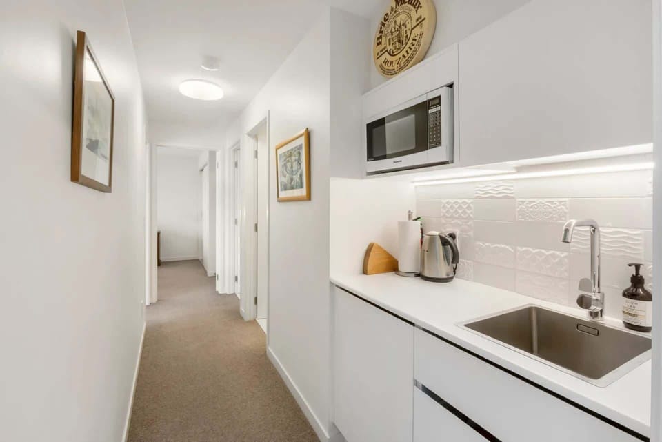 Compact kitchenette for simple meals
