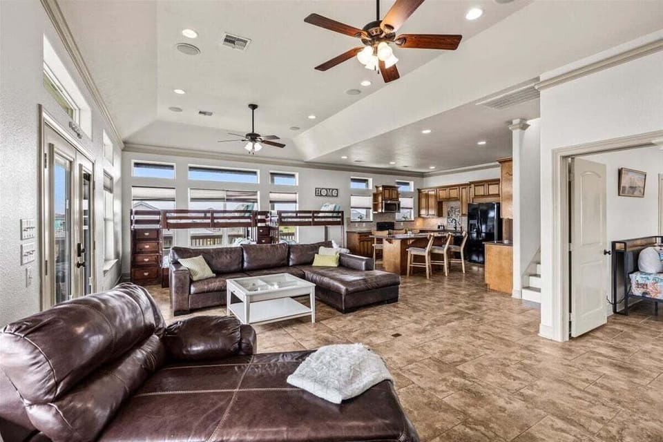 Wide living area with ample seating – great for large group stays near Crystal Beach