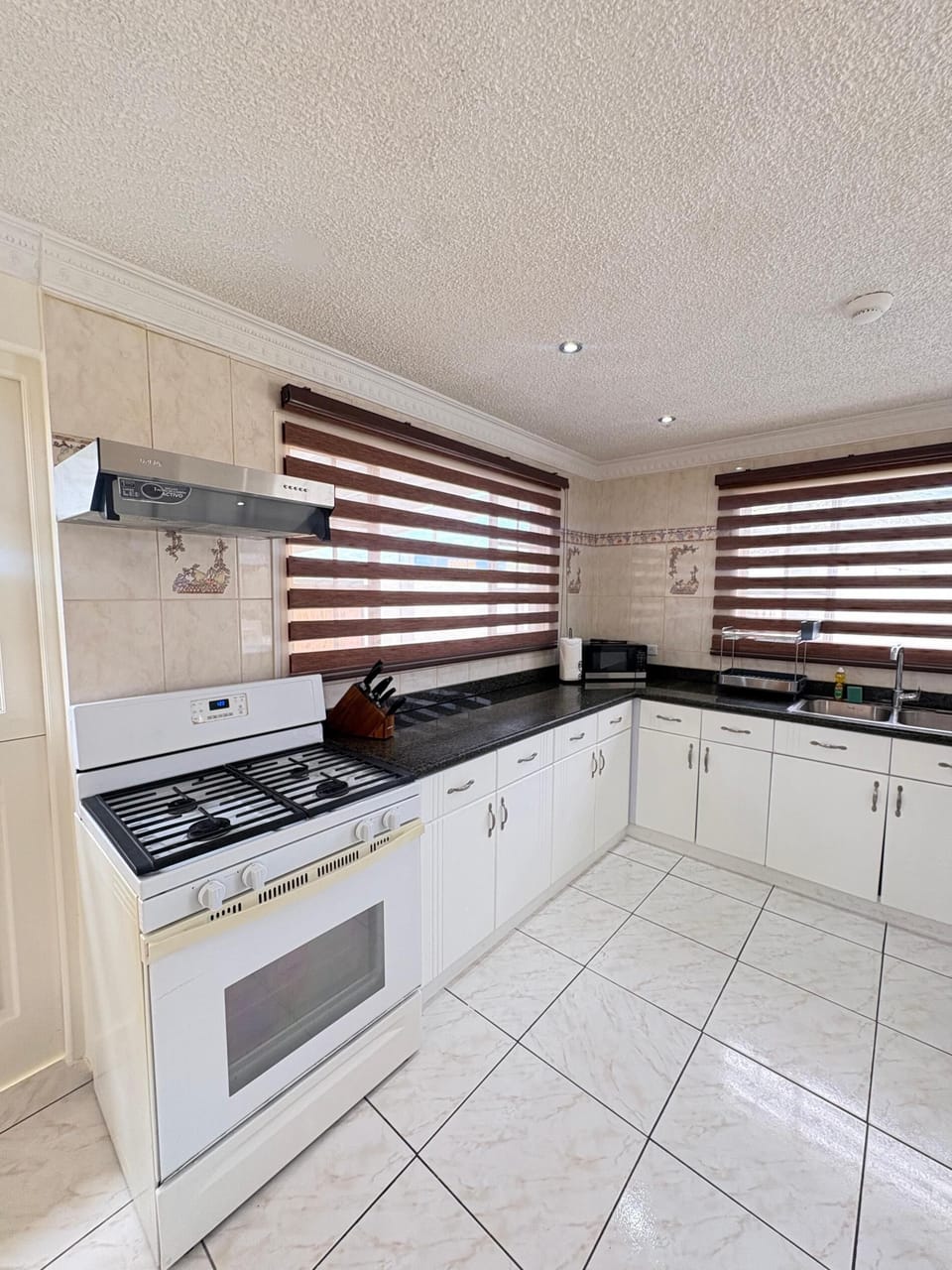 Dushi Aruba Villa-3BDR-Pool -Central Location (1206)