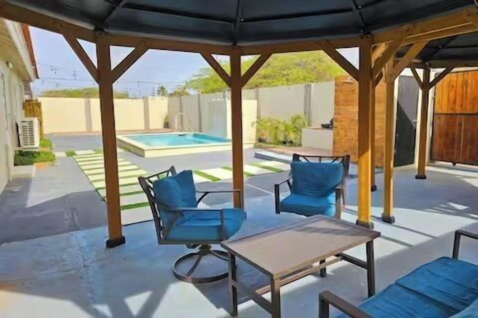 Dushi Aruba Villa-3BDR-Pool -Central Location (1180)