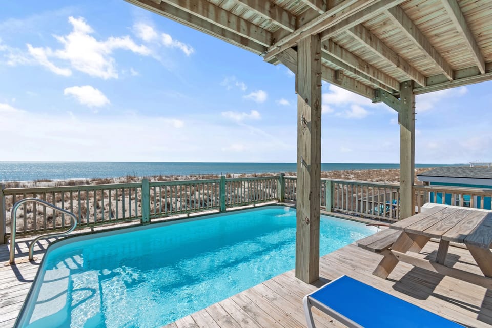 Relax in your private elevated saltwater pool overlooking the ocean. Sun loungers, coastal breezes, and unbeatable views