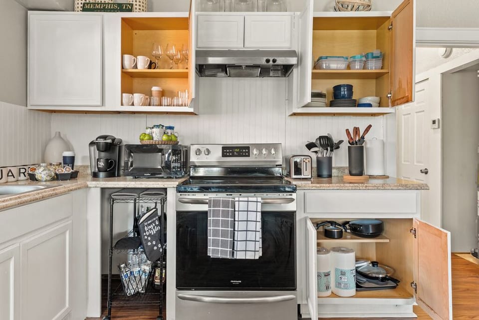 Kitchen 1
