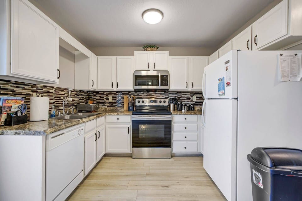 Fully functional kitchen