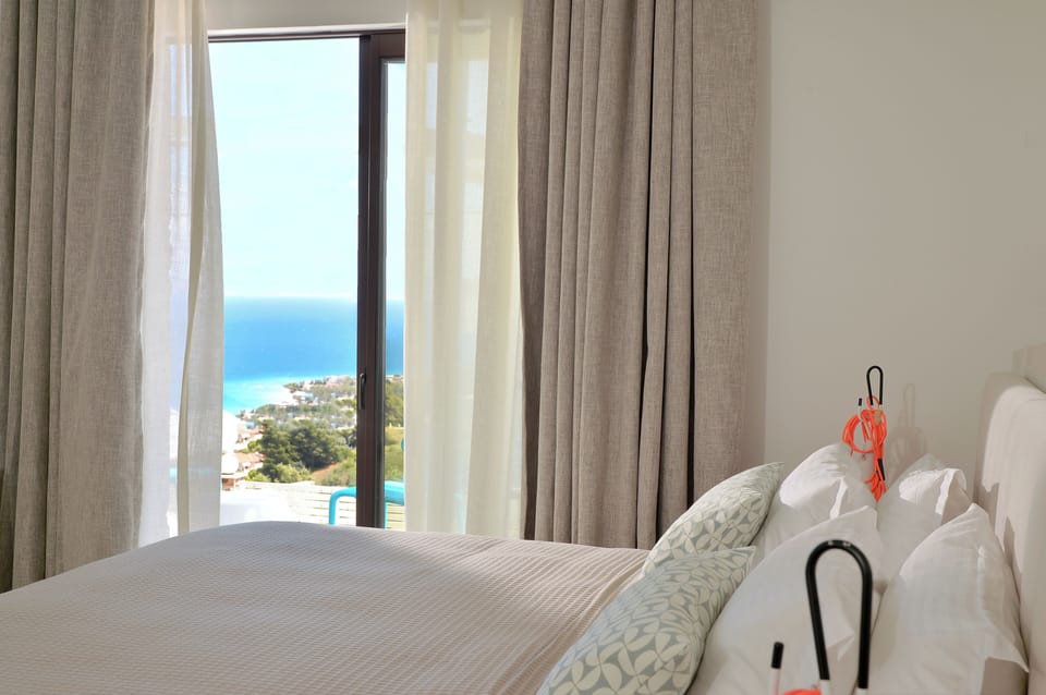 Superior Double or Twin Room, Balcony, Partial Sea View | Minibar, in-room safe, blackout drapes, soundproofing