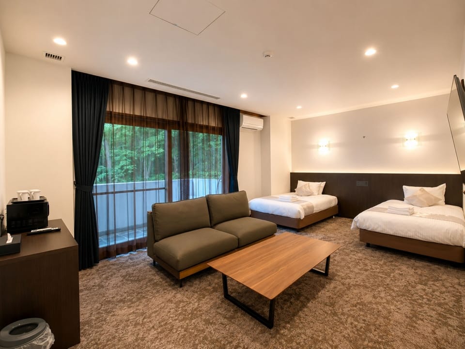 Standard Twin Room, Non Smoking | Desk, free WiFi