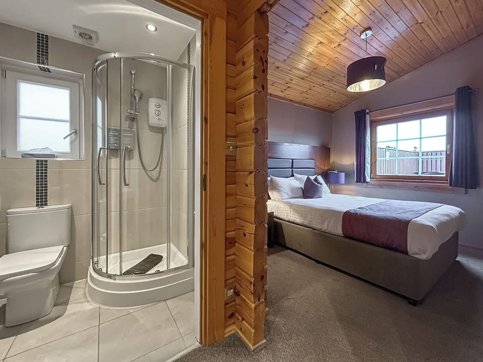 Bathroom | Ingliston Country Club & Hotel - Lodge 3 - Ingliston Country Club & Hotel , Glasgow