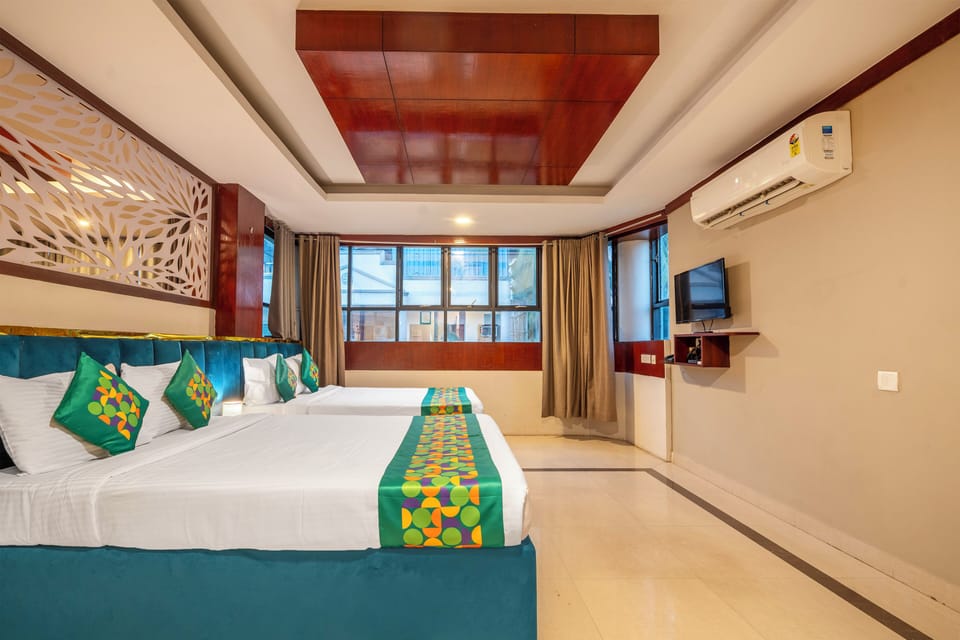 Premium Double Room | Desk, iron/ironing board