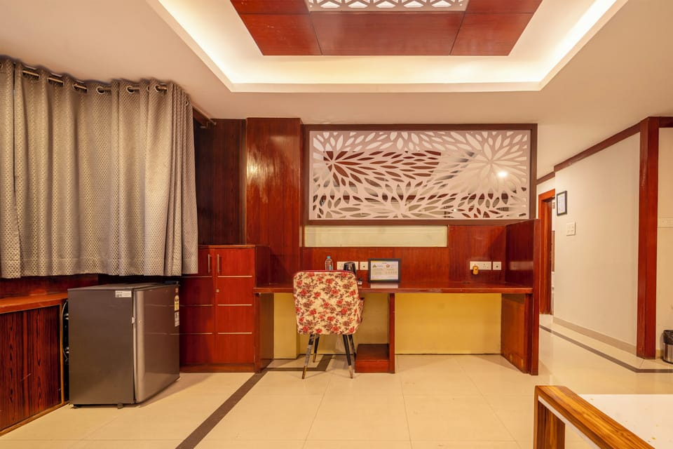 Premium Double Room | Desk, iron/ironing board