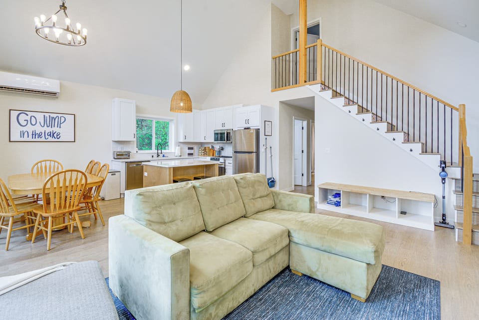 Living Area | Sleeper Sofa | 1st Floor