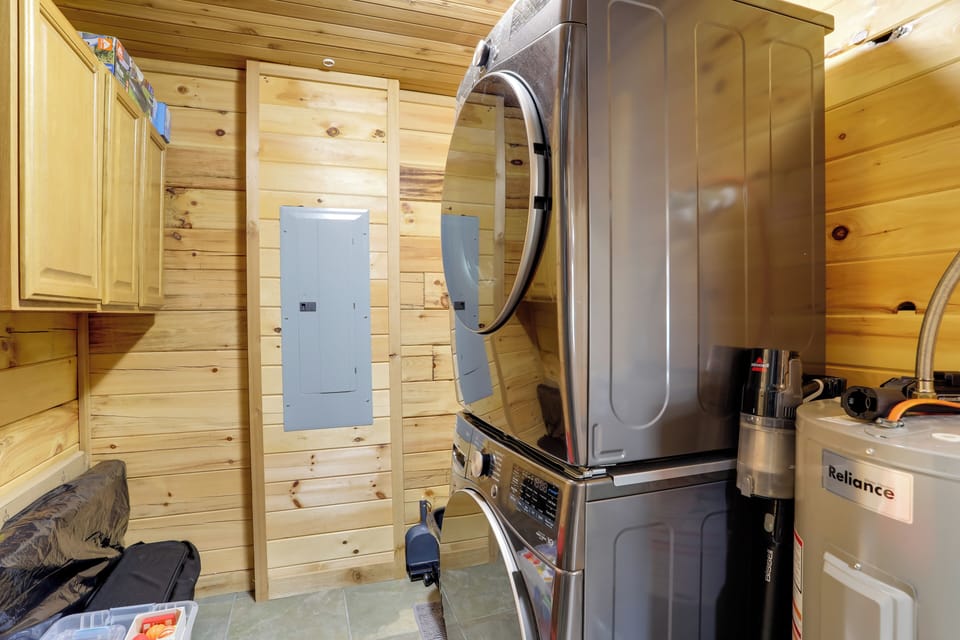 Main Cabin Interior | Laundry Room | 1st Floor