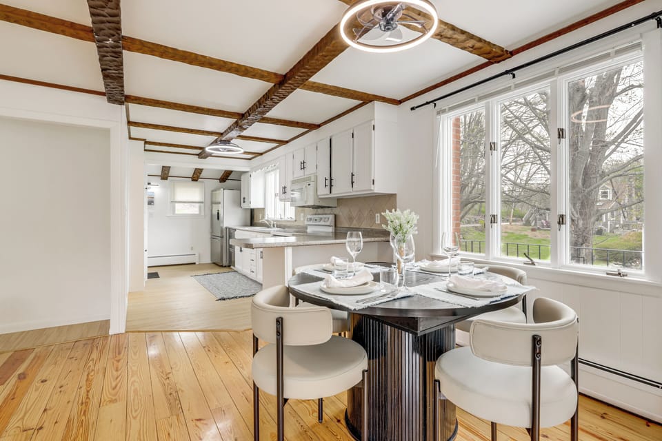 Dining Area | Main Level