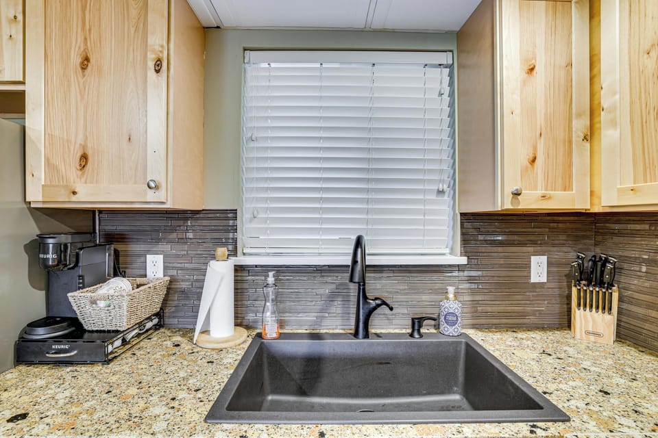 Kitchen | Main Level