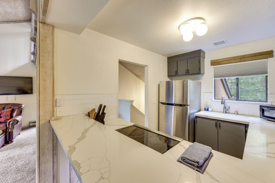 Kitchen | Upper Level