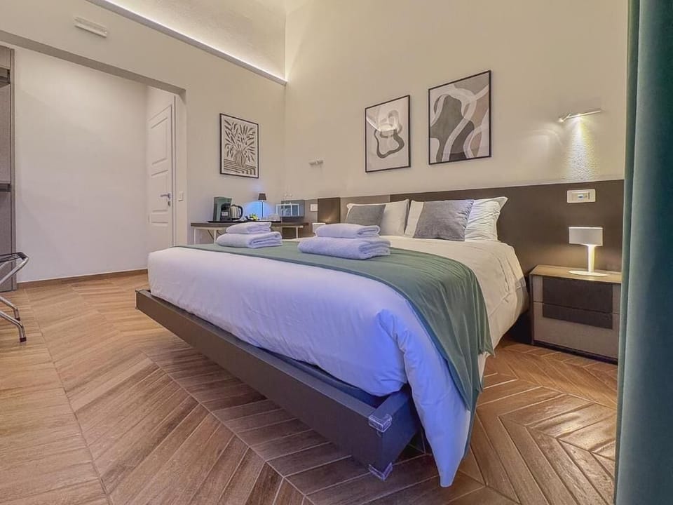 Deluxe Double Room, Patio, Courtyard View | Free WiFi