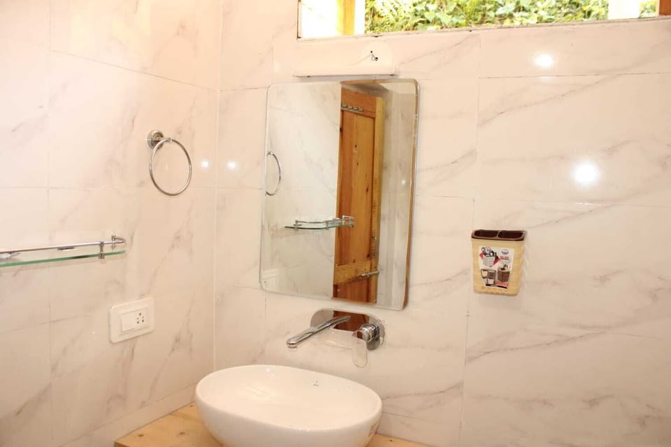 Shower, towels, soap