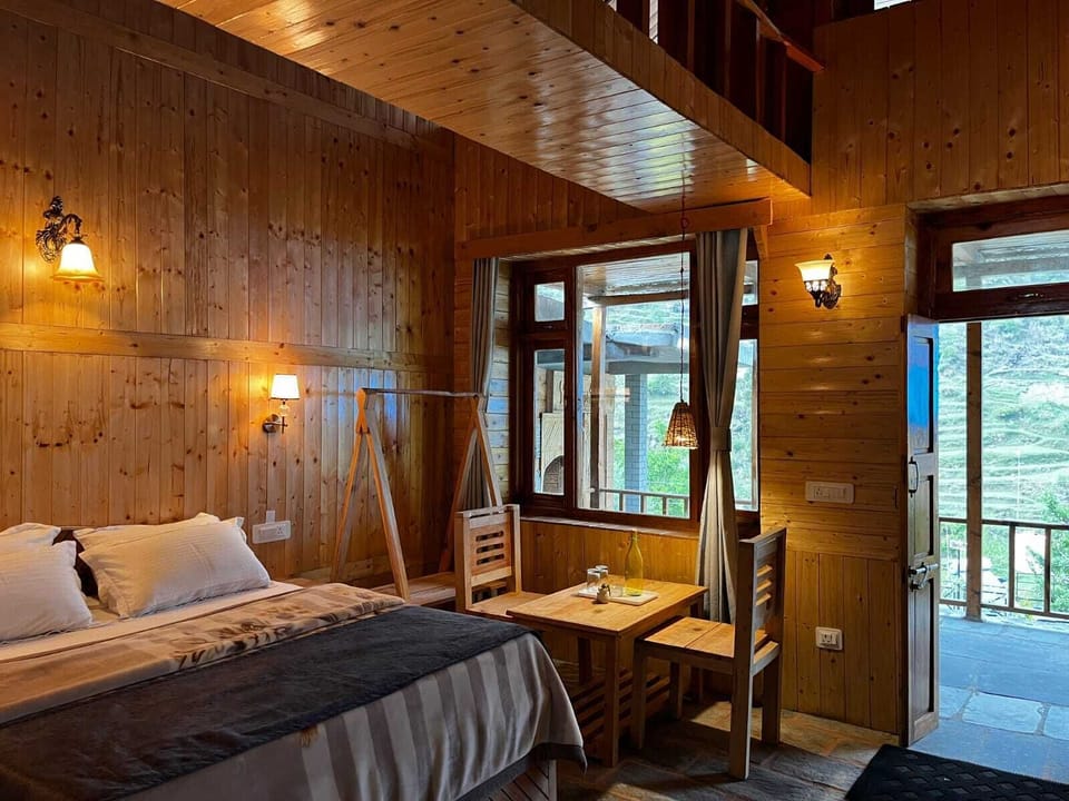 Superior Room | Rollaway beds, free WiFi, bed sheets